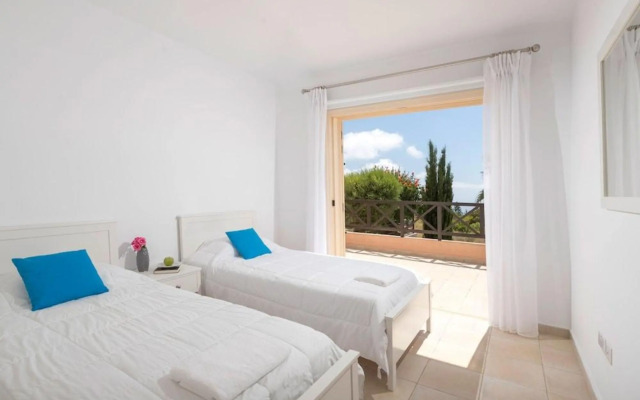 Resitour - Perneri Villas