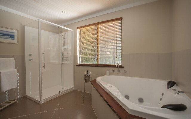 William Bay Cottages