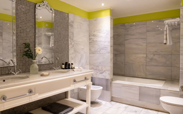 Pleiades Luxurious Villas