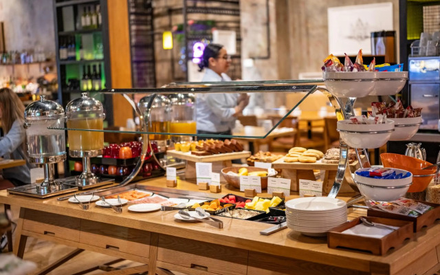 DoubleTree by Hilton Hotel Melbourne - Flinders Street