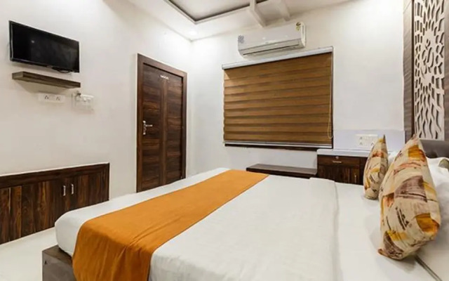 Fabhotel Ocean Pearl