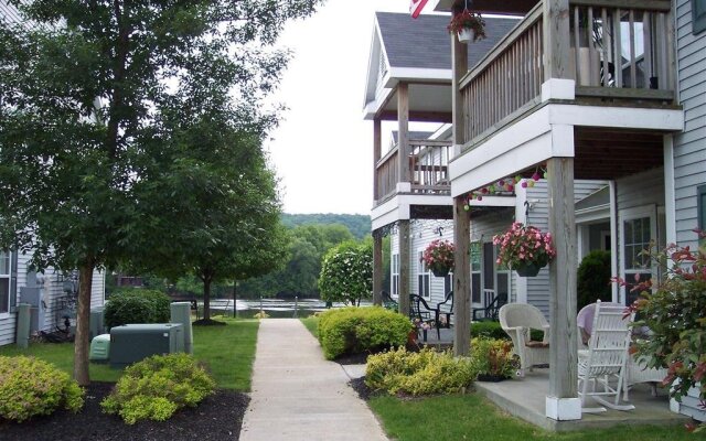 Riverwalk Apartments