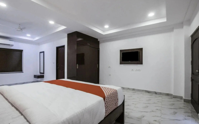Adarsh Grand Inn by OYO Rooms