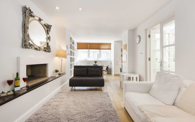 The Spacious Prince of Wales Apartment - CVO
