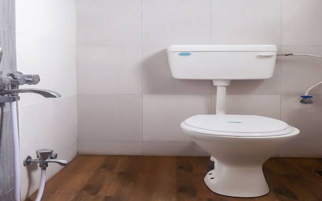 OYO 11551 Hotel Pioneer 2