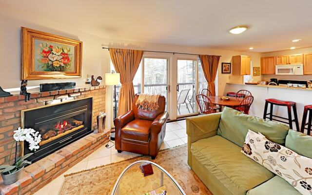 Upper Woodbridge #14-AB - 2 Br Condo