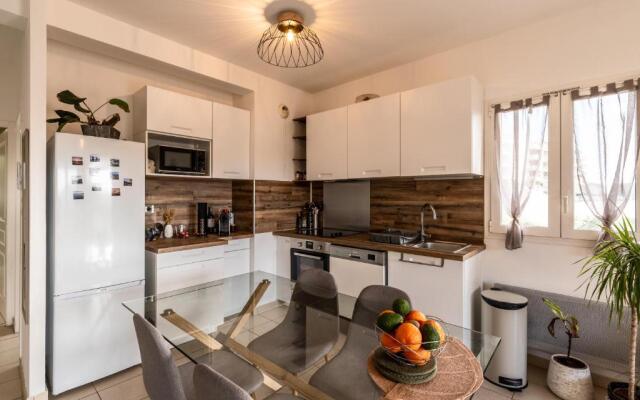 U Nidu - à Ajaccio, Magnifique appartement 4 couchages vue mer