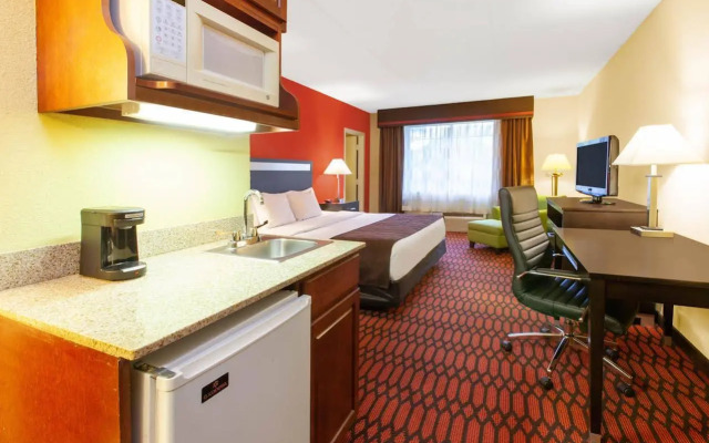 Baymont by Wyndham Harrisburg