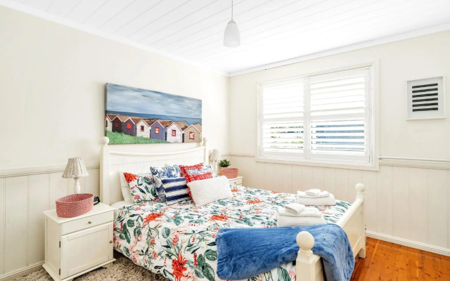 Mermaid Cottage at Hyams Beach 4pm Check Out Sundays – Guest Rooms – Hyams Beach