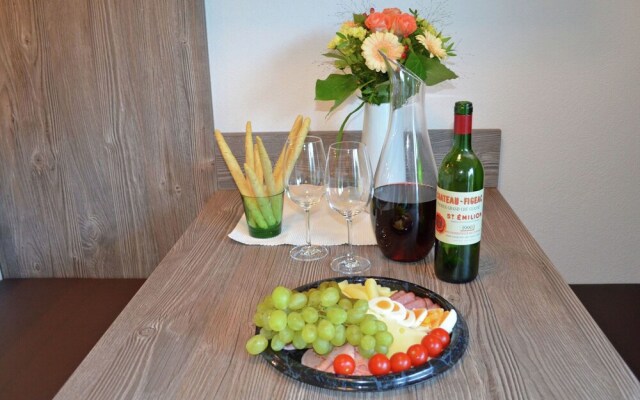 Valley-view Apartment With Garden in Wenns