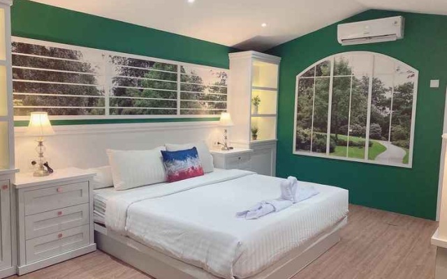 Pequena Casa – Guest Rooms – Singkawang