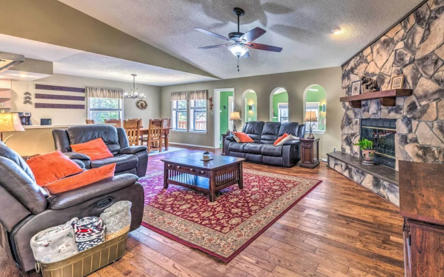 Cloudcroft Escape w/ Forest Views!