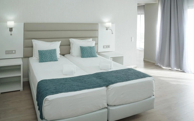 Carvi Beach Hotel
