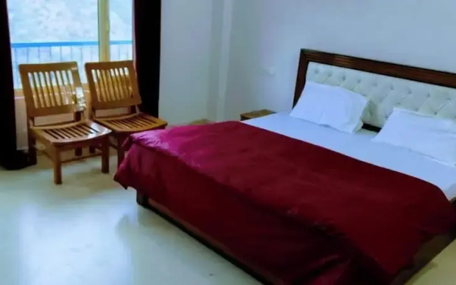 The Yamuna Deck Resort and Cafe