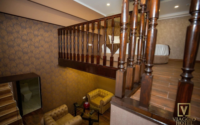 V hotel & tours