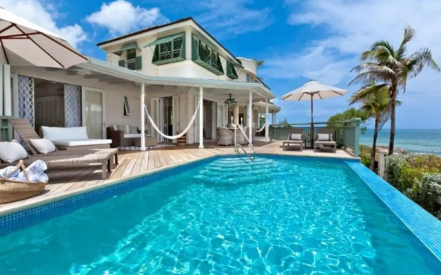 Sunny Vacation Villa 11