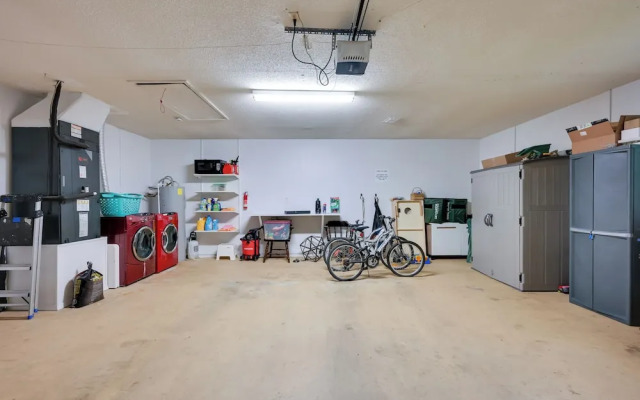 Inverness Getaway ~ 4 Mi to Henderson Lake!