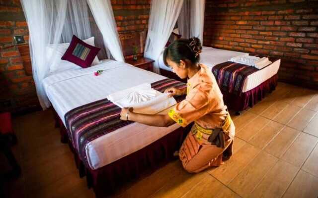 Riverside @ Hsipaw Resort
