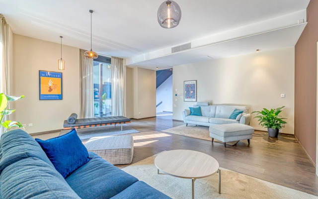 Icon H 208 Suite Micro-living