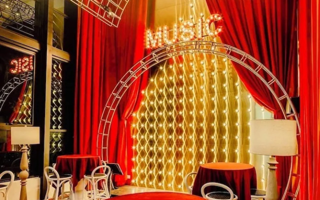 Scarletz Suites Klcc Bukit Bintang by lulu