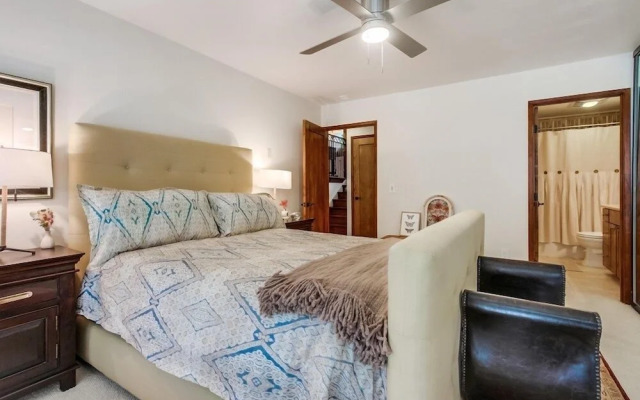 Sbtc161 3 Bedroom Condo