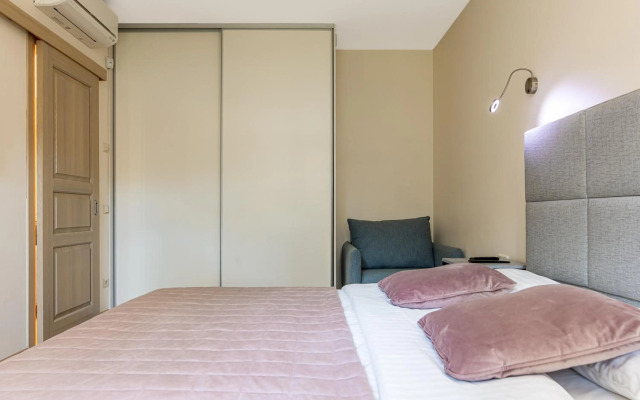 BIRUTĖS ALLEY 43, By Cohost