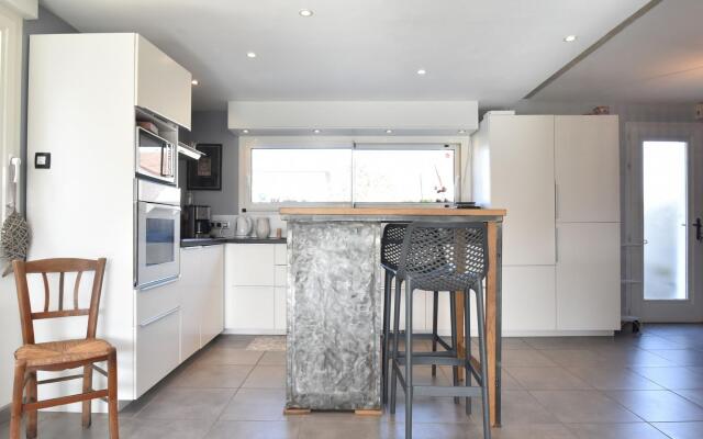 Beautiful Holiday Home in Agon-Coutainville with Garden