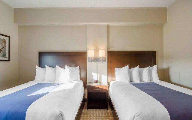 Kindersley All Suites Hotel