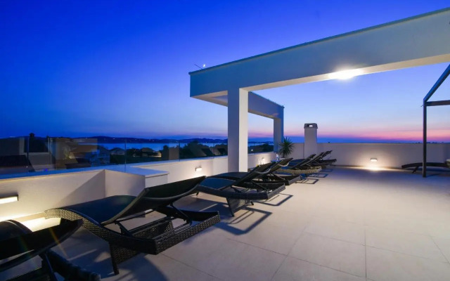 Luxury Apartments La Perla