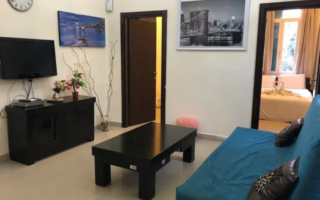 Unique TLV Bauhaus
