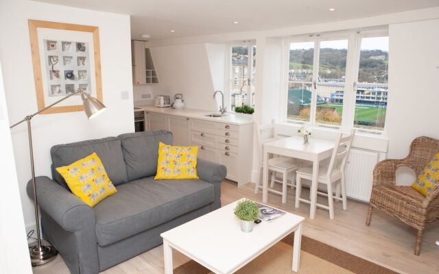 1 Bedroom Apartment With Views in Bath