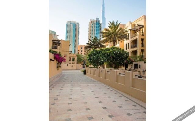 Dream Inn Dubai - Old Town Miska