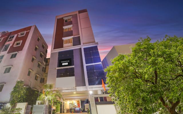 Super Townhouse Dwarka Nagar Near Ramatalkies