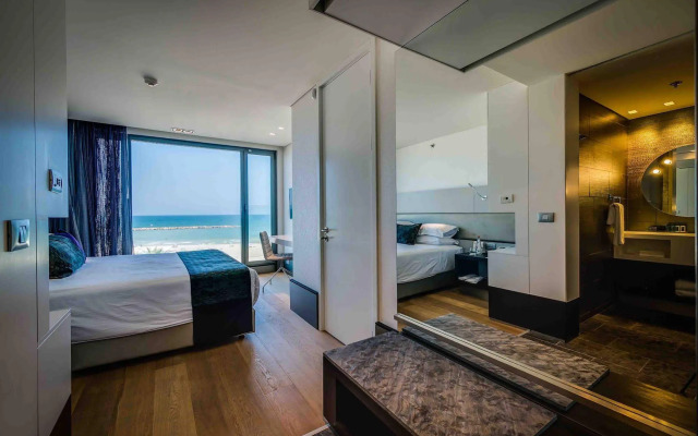 Royal Beach Tel Aviv Hotel