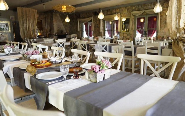 Village Park Resort & Spa