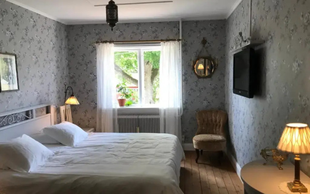 Kroksta Gård
