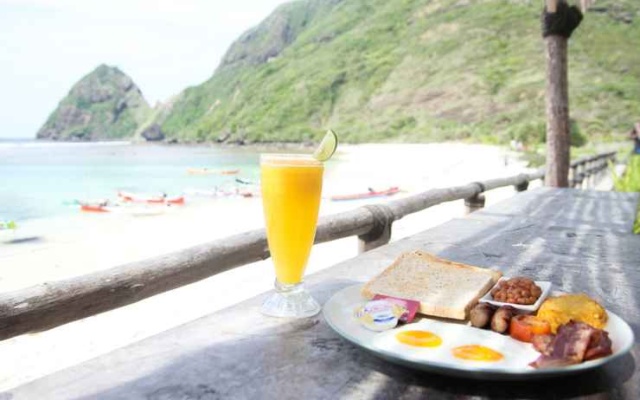 Tropical Beach Resort Sumbawa – Meal – Sekongkang