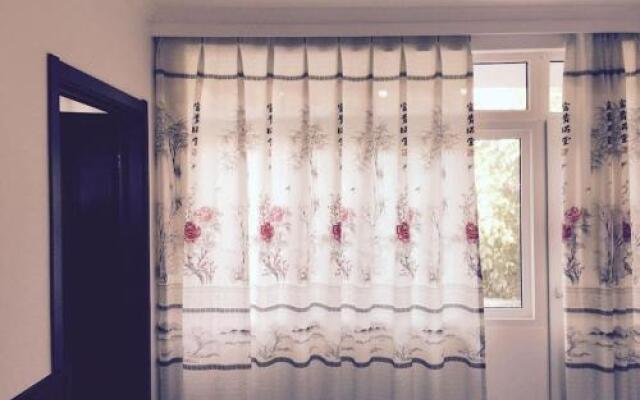 GuBei Watertown Hostel