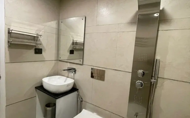 Hotel Cosmos