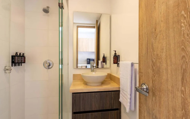 w Lovely 2BR in the Heart of Santa Barbara