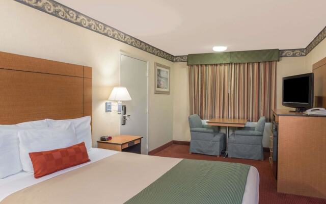 Travelodge By Wyndham San Clemente Beach