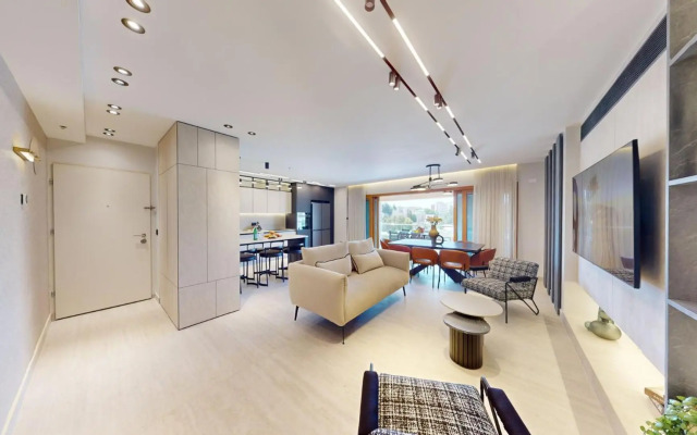 *King David Residences*2 Bd*Pool/Gym/Parking*