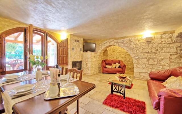 Trullo Santo Stefano by PosarelliVillas