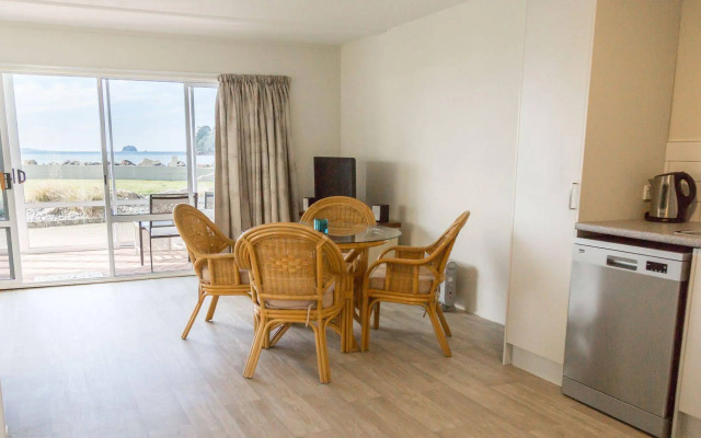 Waterfront Apartments Whitianga
