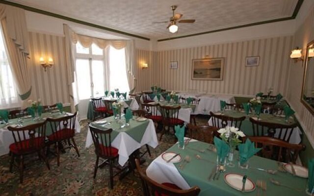 Roseglen Hotel