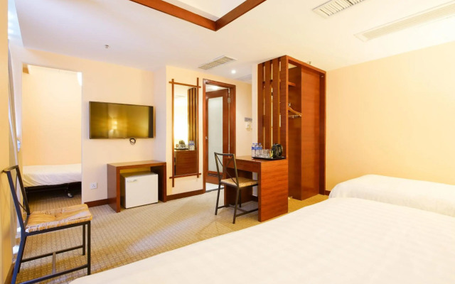 Warwick Hotel