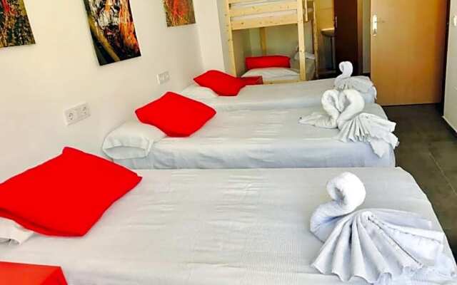 New Art Hostel - Albergue Juvenil