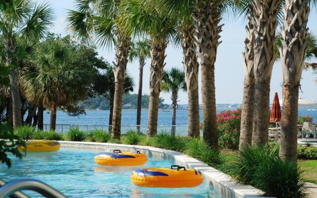 Destin West - Pelican