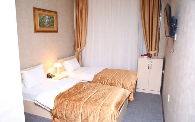 Riva Hotel