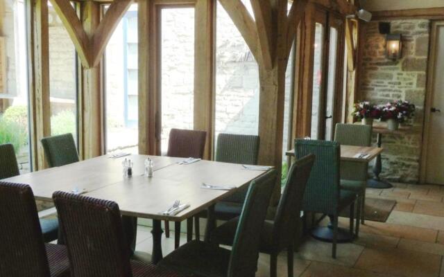 Swan Inn Hotel